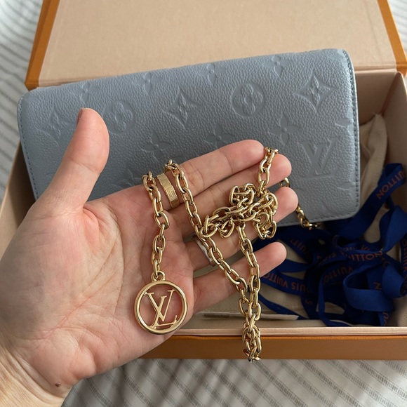 Louis Vuiton Wallet On Chain Lily - Picture 3 of 9